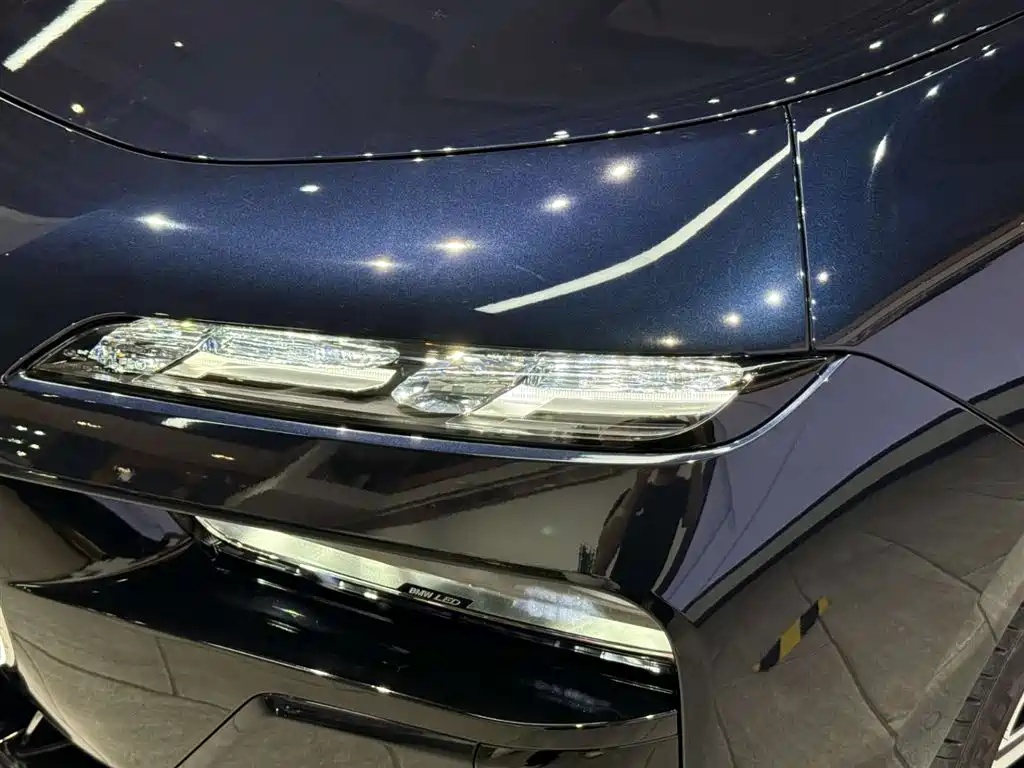 BMW 7 Series 2023 Model 740Li Leading M Sport Package фото 9