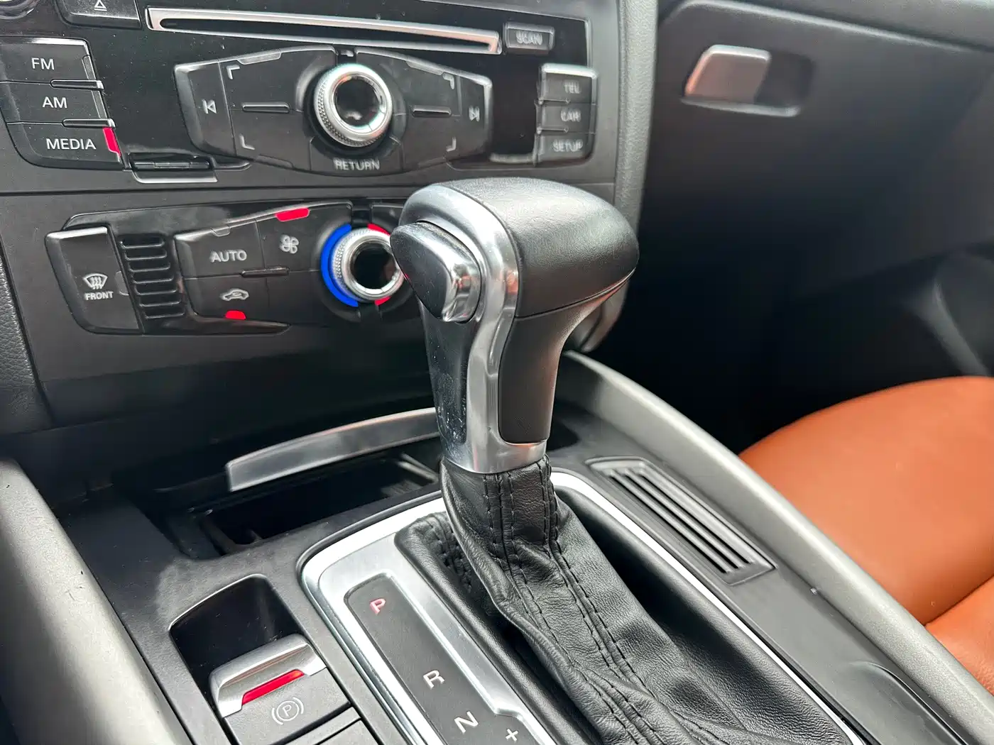 Фото 10 - Audi Q5