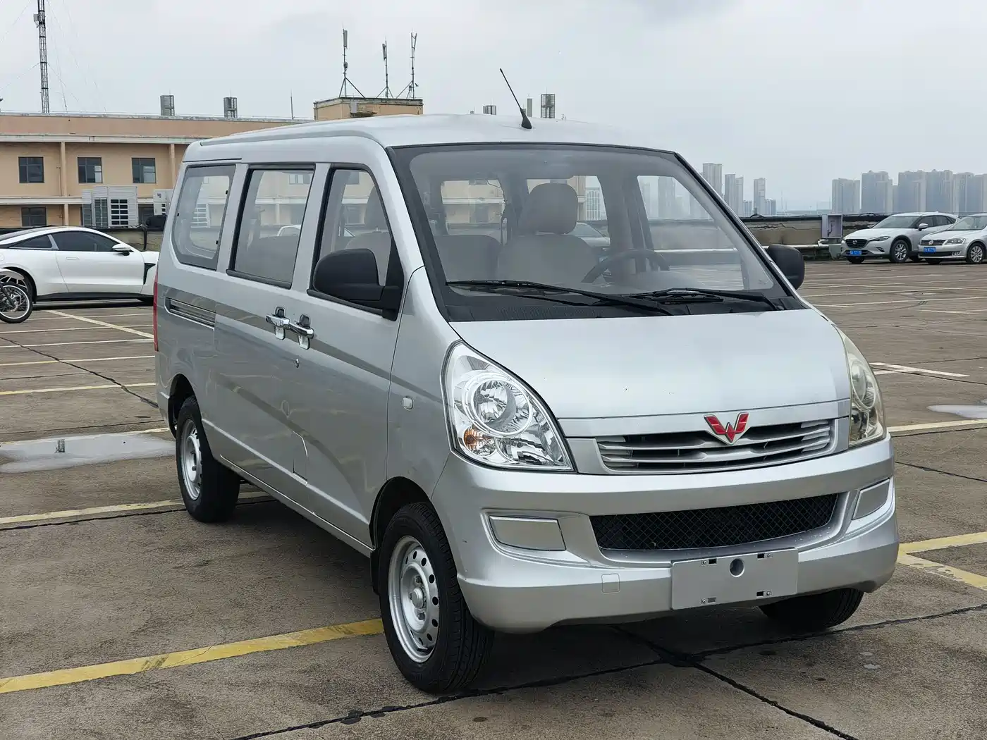 Wuling Motors Wuling Rongguang S 2022 2022 1.2L Standard AC Version 5-seat LSI