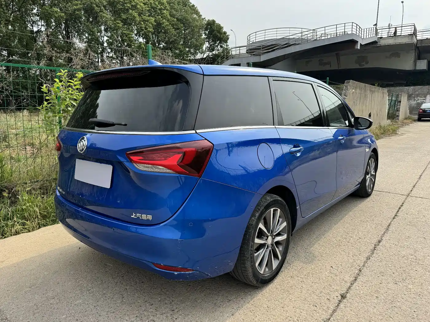 Buick GL6 2018 2018 18T 6-Seater Premium