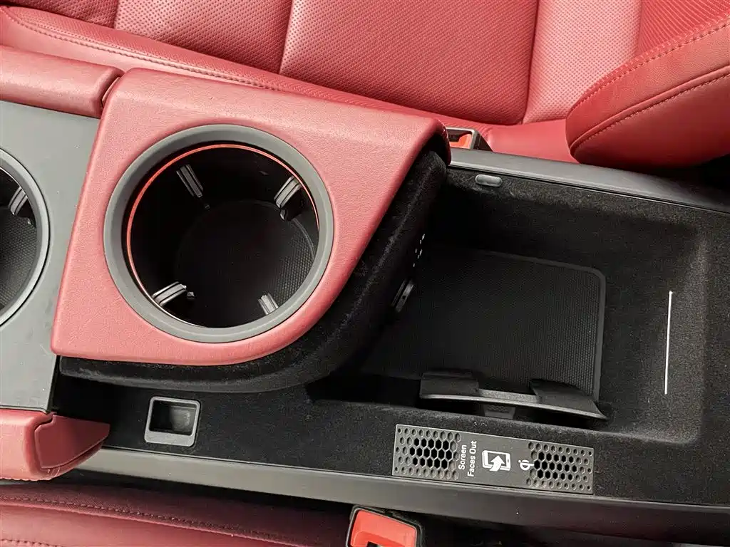 Porsche Taycan 2019 Taycan 4S фото 22