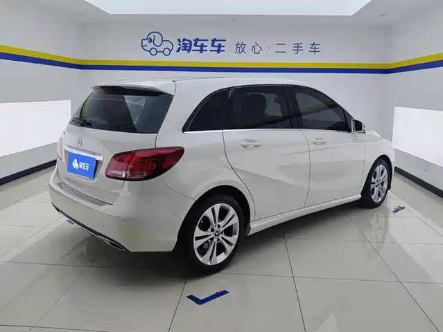 Mercedes-Benz B-Class 2018 B 200 Sport — фото 3