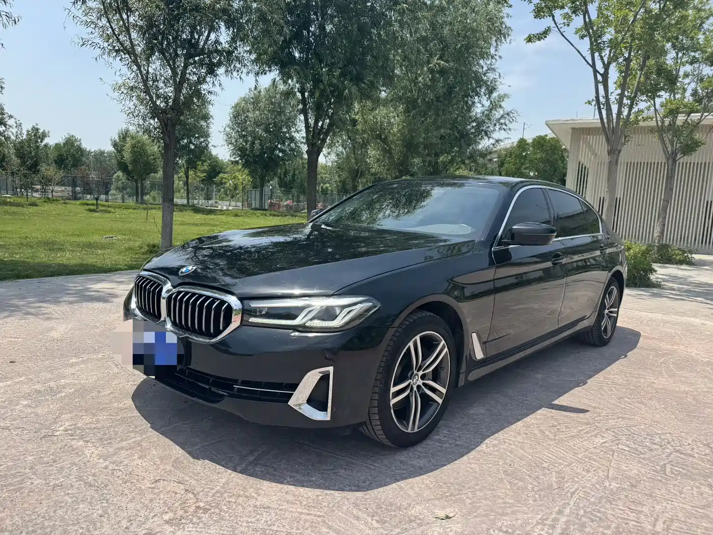 BMW 5 Series 2023 530Li Leading Luxury Package