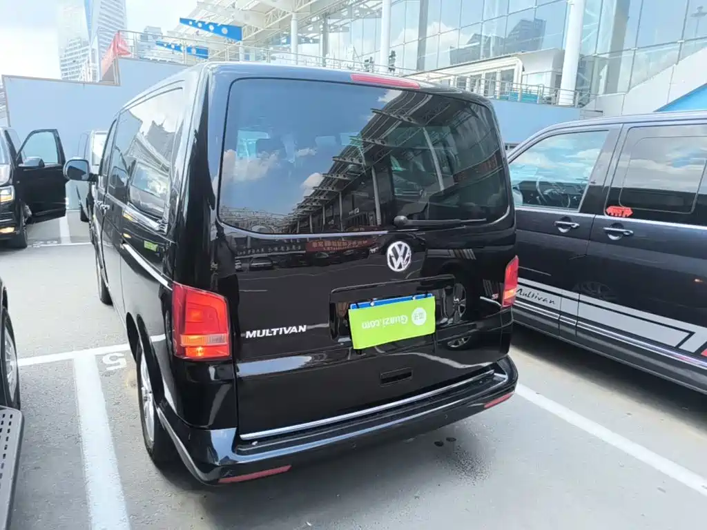 Volkswagen Multivan 2015 2012 2.0TSI 2WD Luxury Edition
