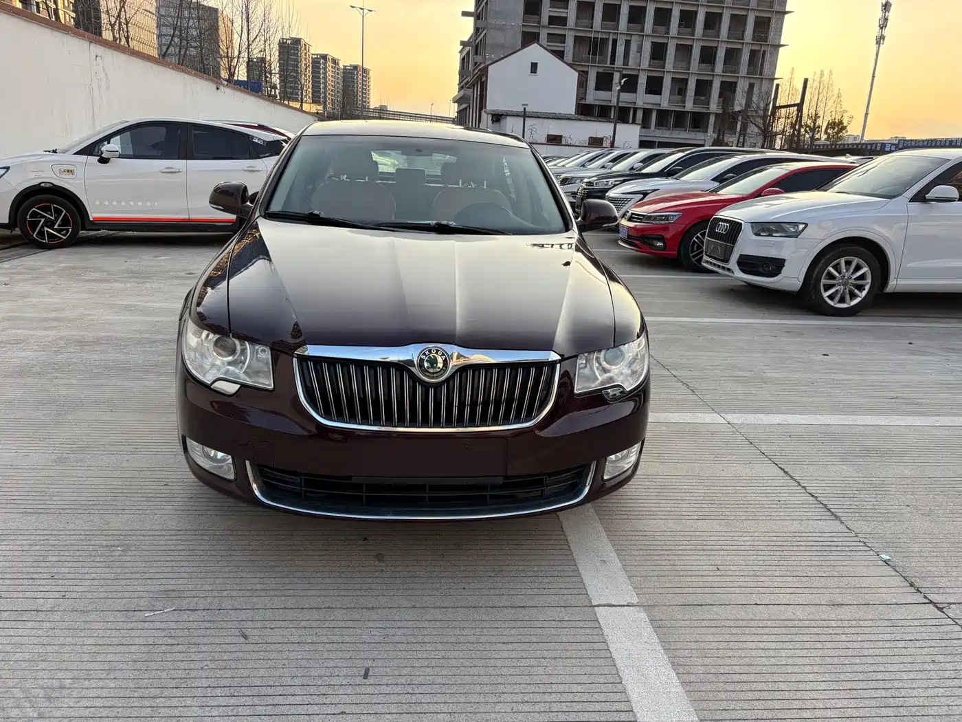 Škoda Superb 2010 1.4TSI DSG Elegance Edition фото 2