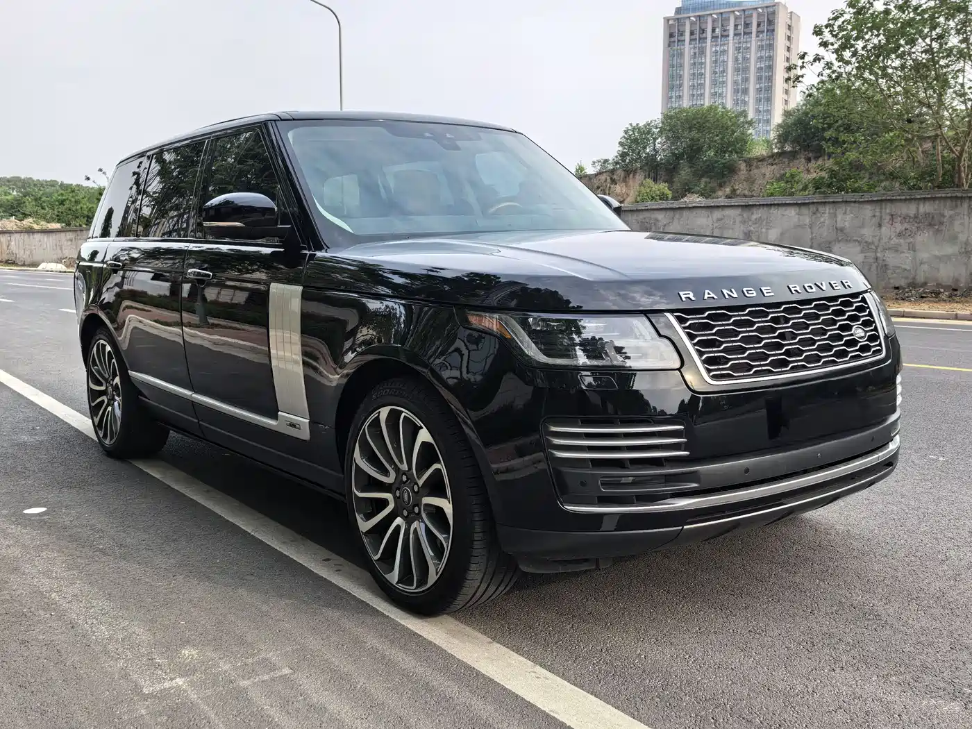 Land Rover Range Rover 2019 5.0 SC V8 Prestige Genesis Extended Edition фото 3