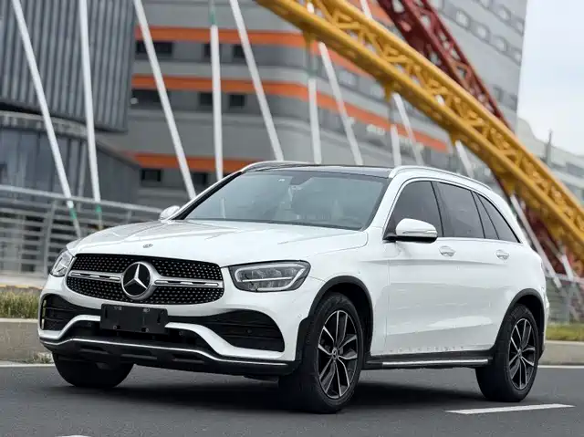 MERCEDES-BENZ GLC