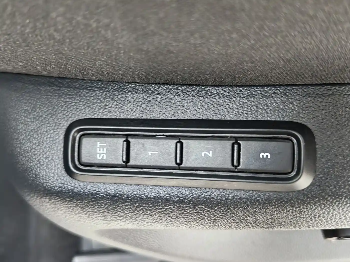 Volkswagen Teramont 2025 Teramont Pro 450TSI 4WD Summit Edition фото 14