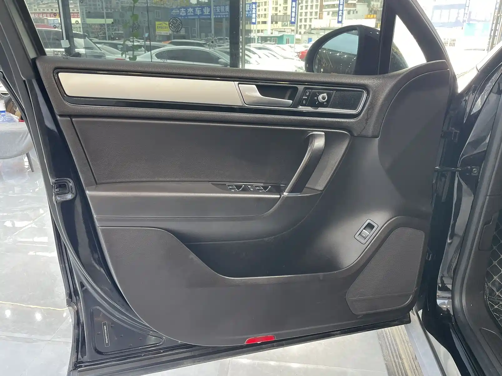 Фото 6 - Volkswagen Touareg