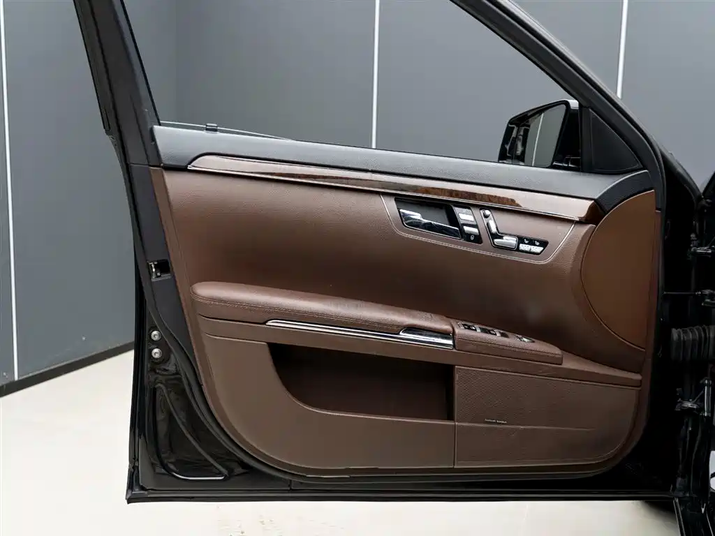 Mercedes-Benz S-Class 2010 S 350 L Luxury фото 6