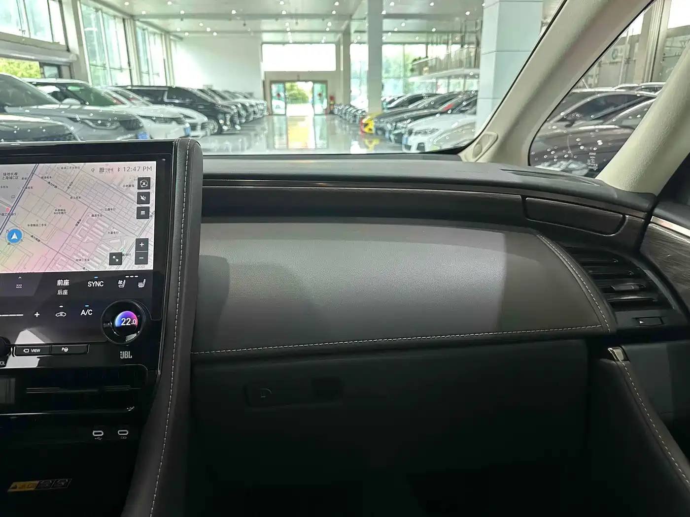 Toyota Vellfire 2024 Crown Hybrid 2.5L Executive Premium Edition фото 12