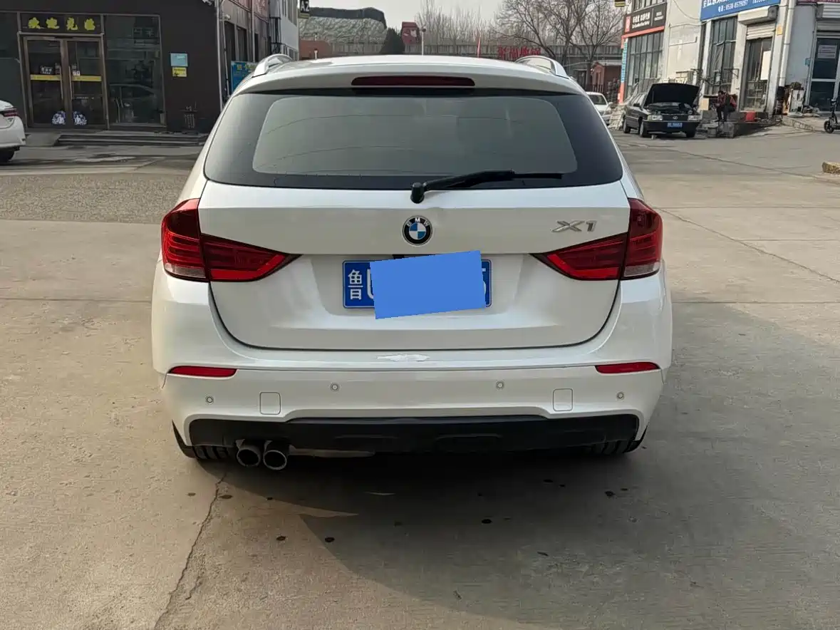 BMW X1 2015 Model sDrive18i Fashion Advanced Edition фото 4