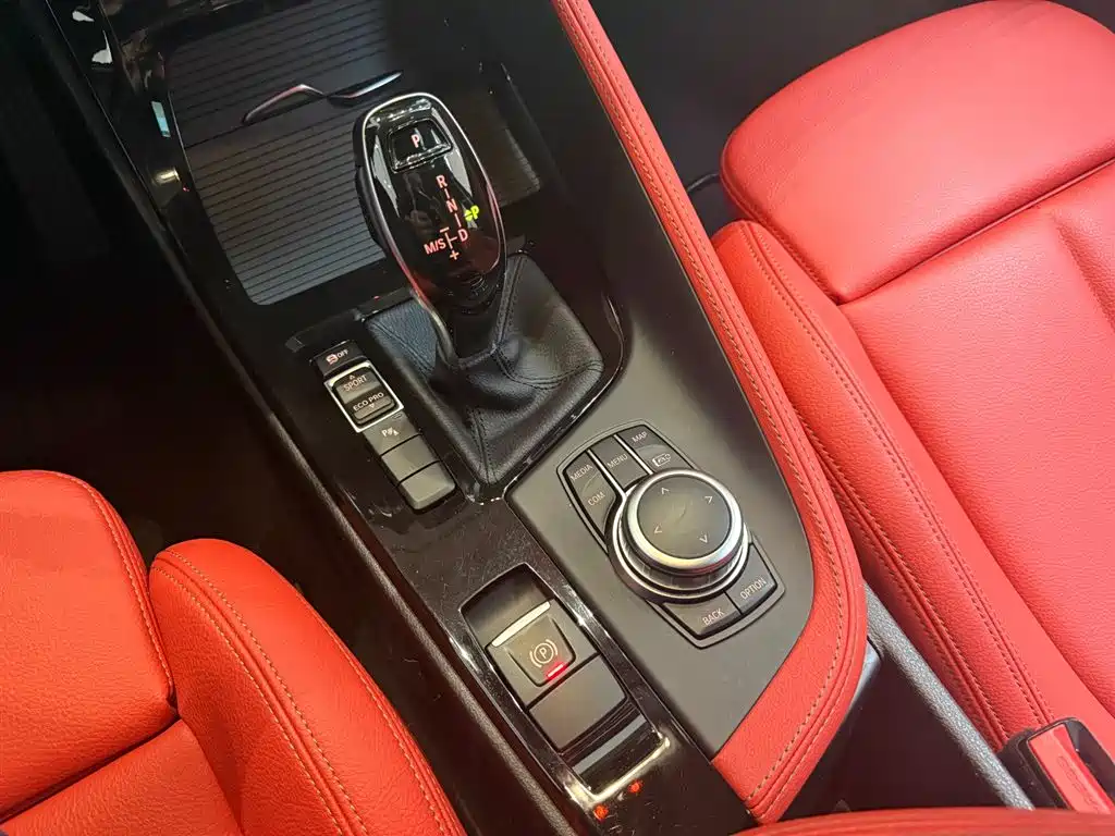 BMW X2 2023 sDrive25i M Sport Shadow Edition фото 3