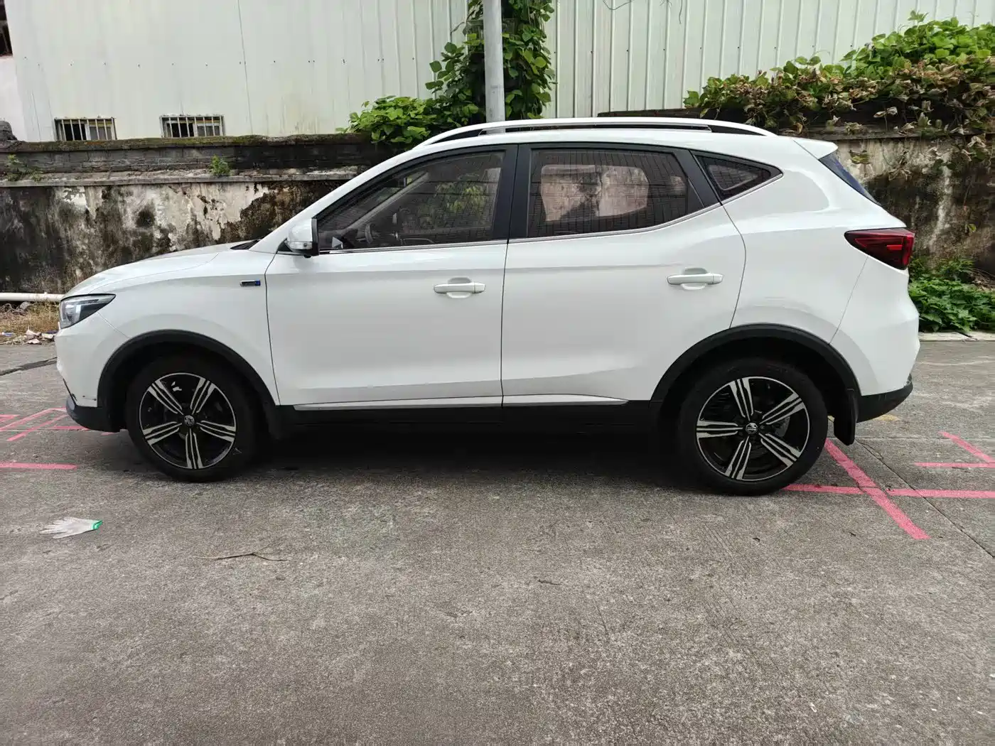 MG ZS 2018 2018 1.5L Automatic Elite China V