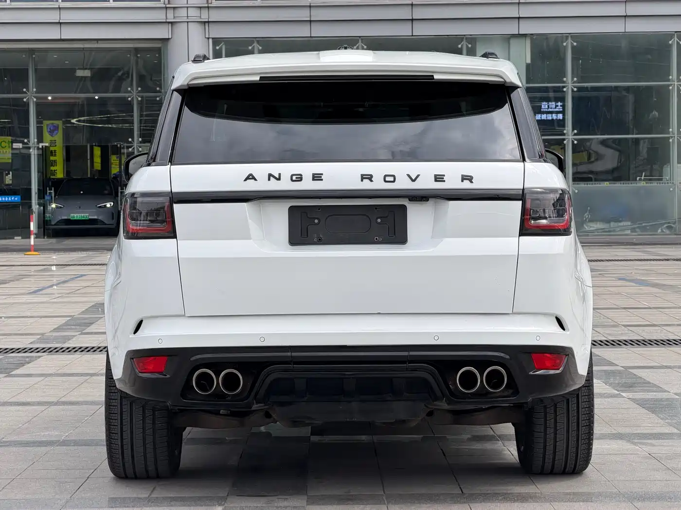 Land Rover Range Rover Sport 2016 Model 3.0 SC V6 HSE DYNAMIC фото 7