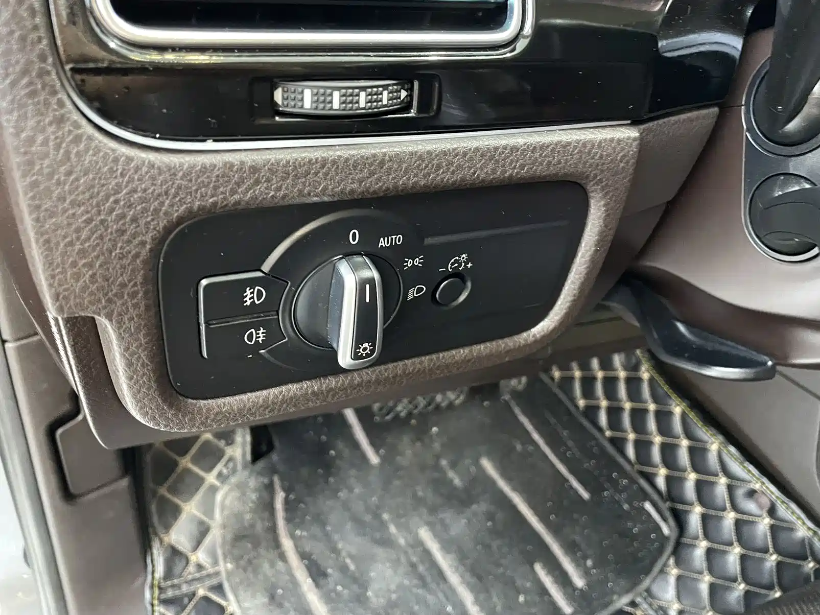 Фото 8 - Volkswagen Touareg
