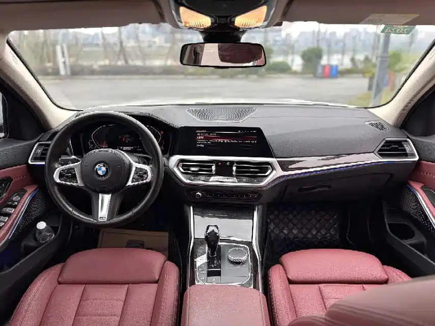 Photo 6 - BMW 3 Series