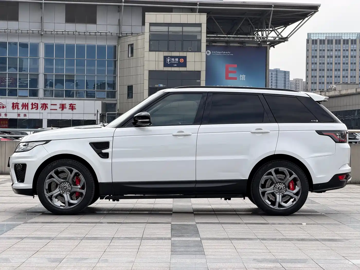 Land Rover Range Rover Sport 2016 Model 3.0 SC V6 HSE DYNAMIC фото 5