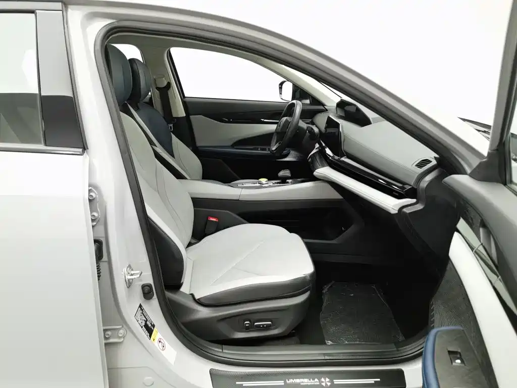 Changan UNI-V iDD 2023 2023 ZhiDian iDD 1.5T 113km Smart Fun Edition
