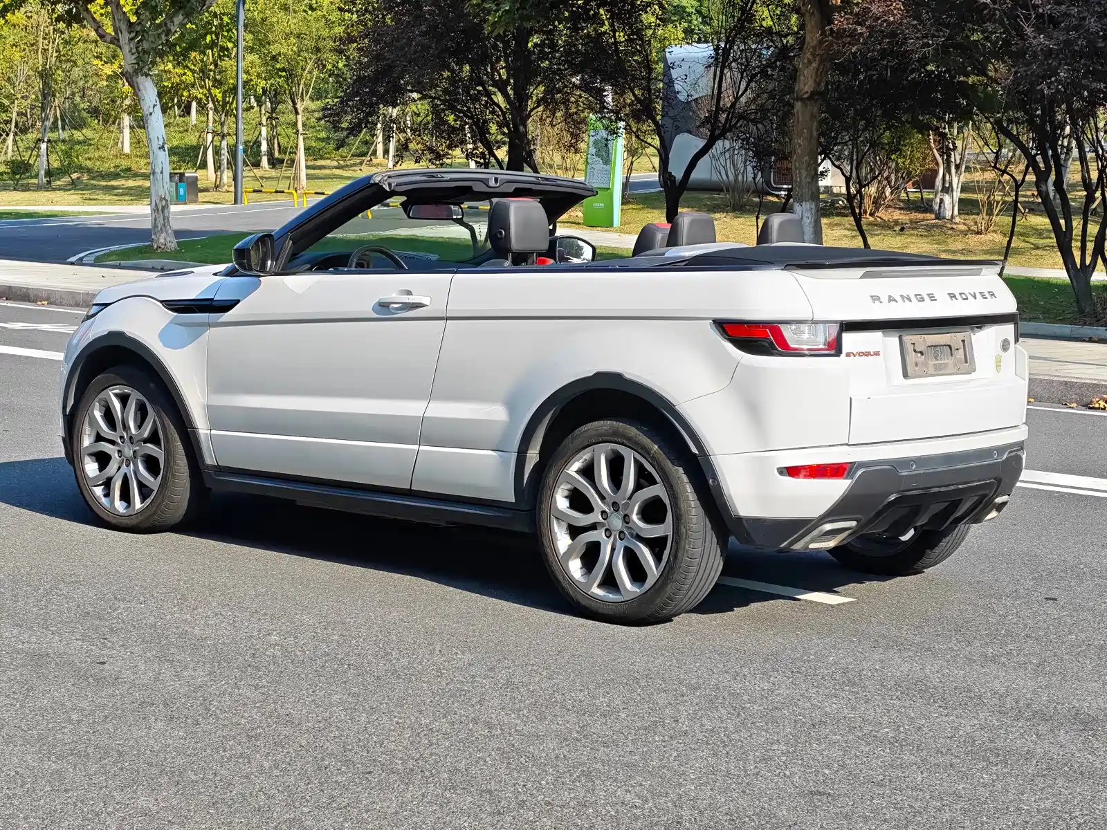 صورة 7 - Land Rover Range Rover Evoque (Import)