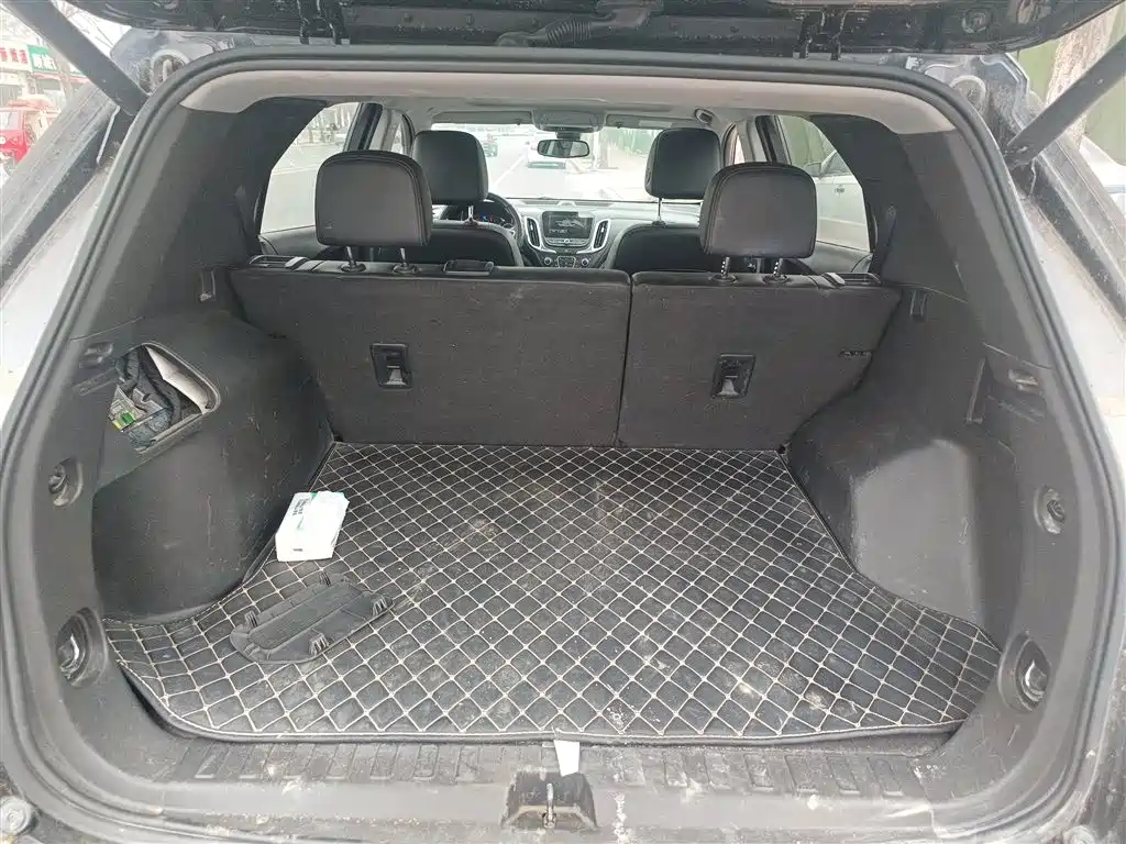 Chevrolet Equinox 2018 RS 550T Automatic 4WD Guardian Edition фото 15