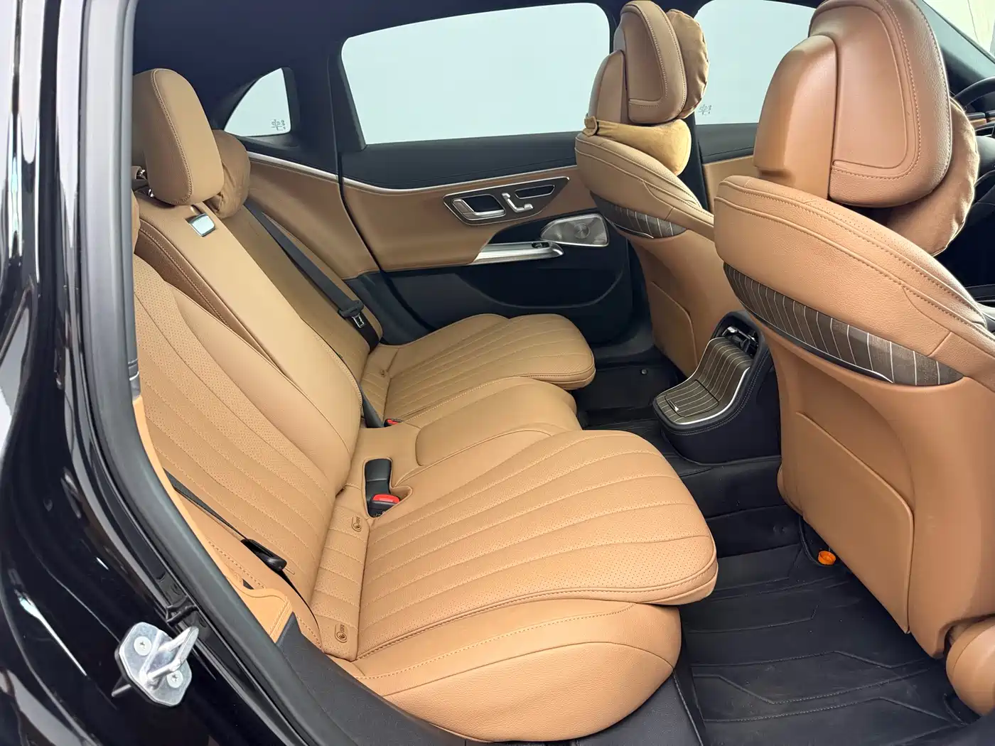Mercedes-Benz E-Class 2025 Facelift E 300 L Luxury фото 14