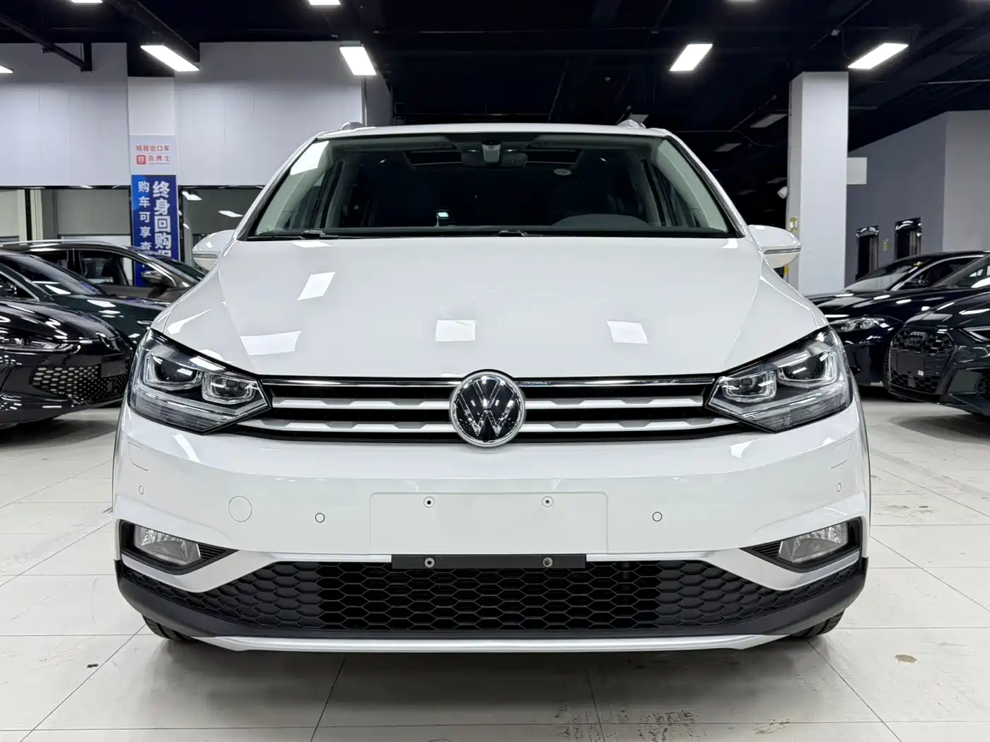 Volkswagen Touran 2022 2022 Touran L 280TSI DSG Frontier Edition 7-seater
