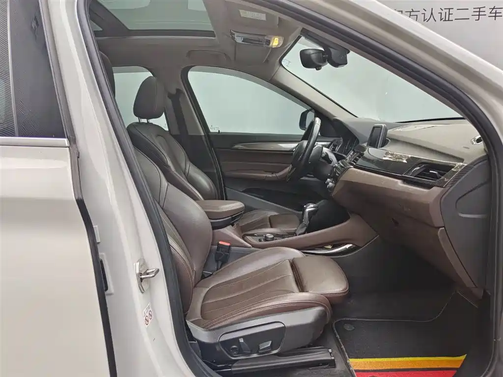 BMW X1 2019 sDrive18Li Premium Model фото 11