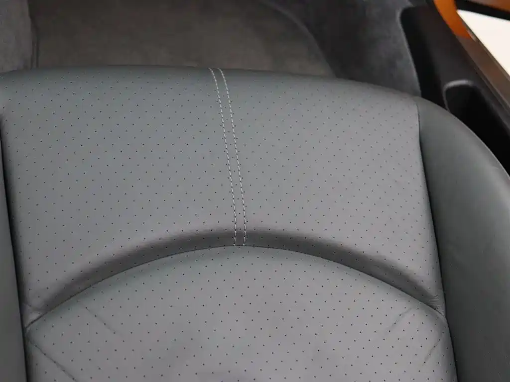Porsche 911 2010 Targa 4 3.6L фото 19