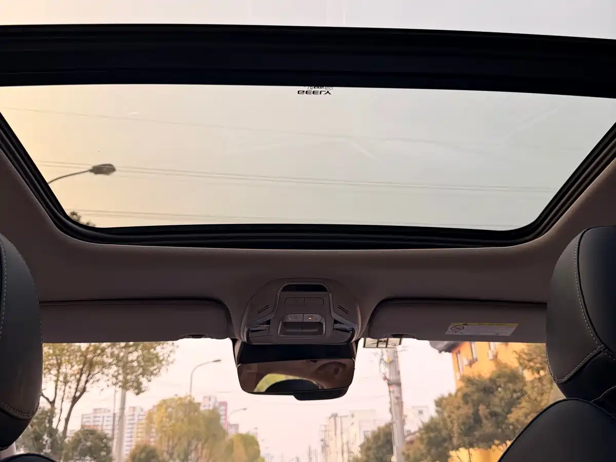 GEELY AUTOMOBILE XINGRUI