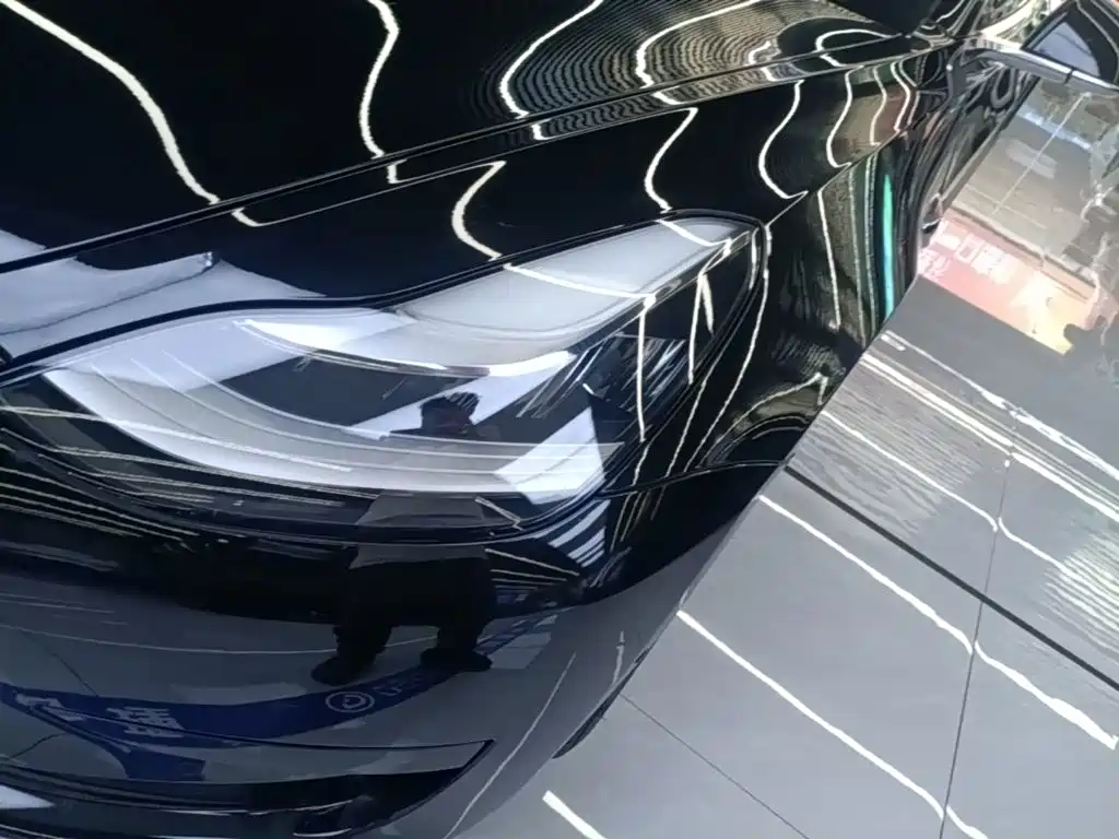 Фото 24 - Tesla Model 3