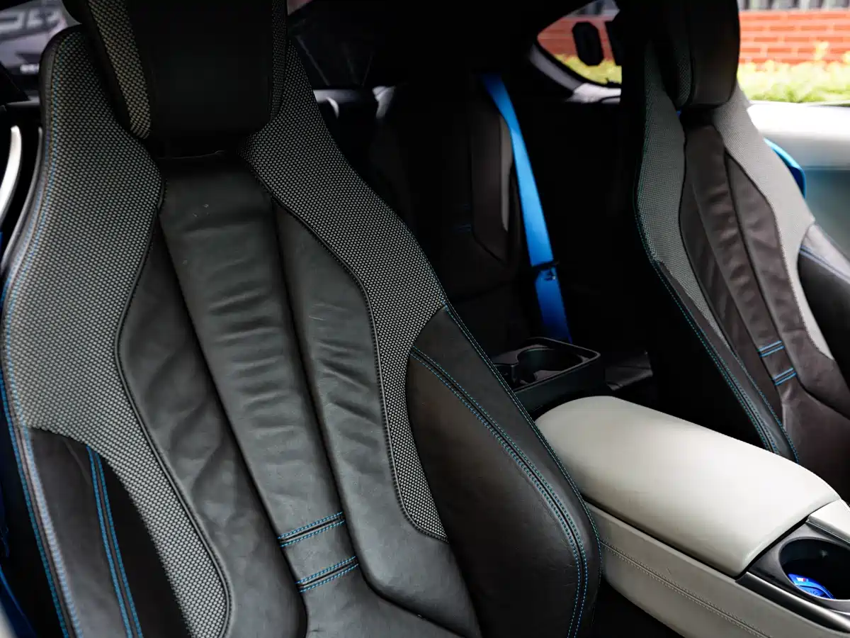 BMW i8 2014 Standard фото 11