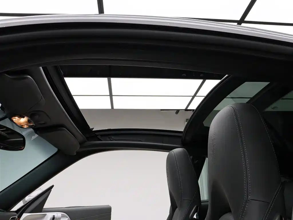 Porsche 911 2010 Targa 4 3.6L фото 6