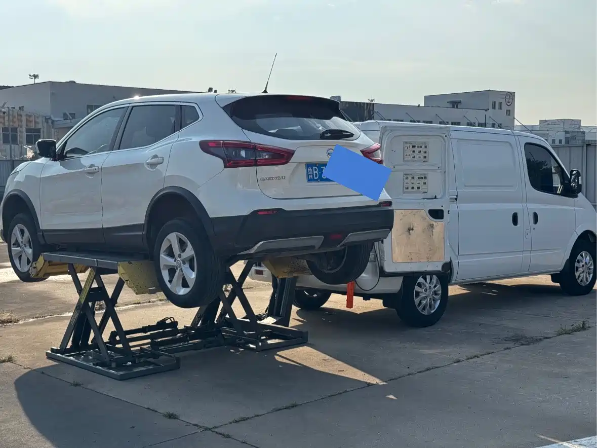 Photo 3 - SAIC Maxus Xintu V80