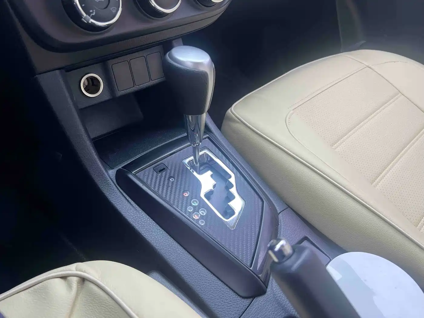 Toyota Levin 2016 1.6G CVT Elite Edition фото 7