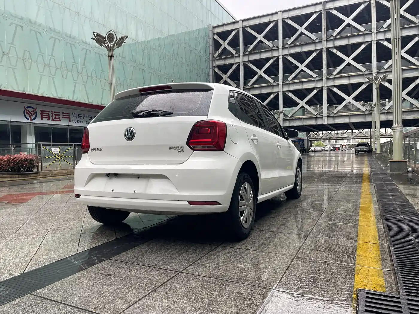 Volkswagen Polo 2018 1.5L Auto Safe Drive фото 4