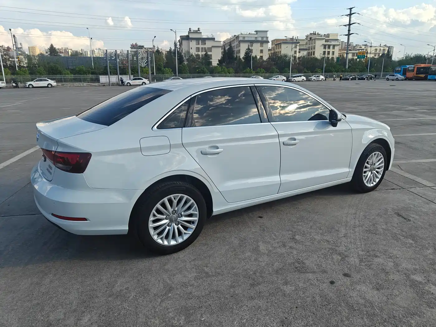 Audi A3 2016 Limousine 35 TFSI Progressive фото 8