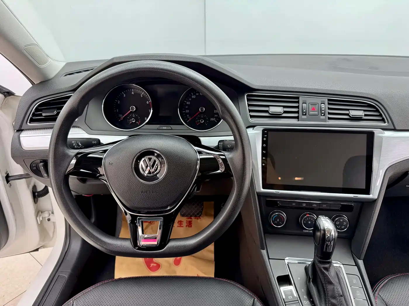 Volkswagen Lamando 2018 230TSI DSG Trend Edition фото 16