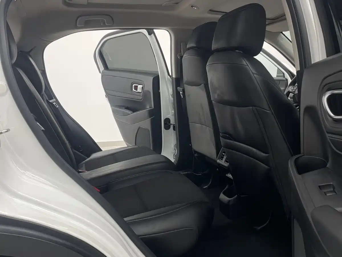 Honda Vezel 2023 2023 1.5L CVT Pioneer Edition