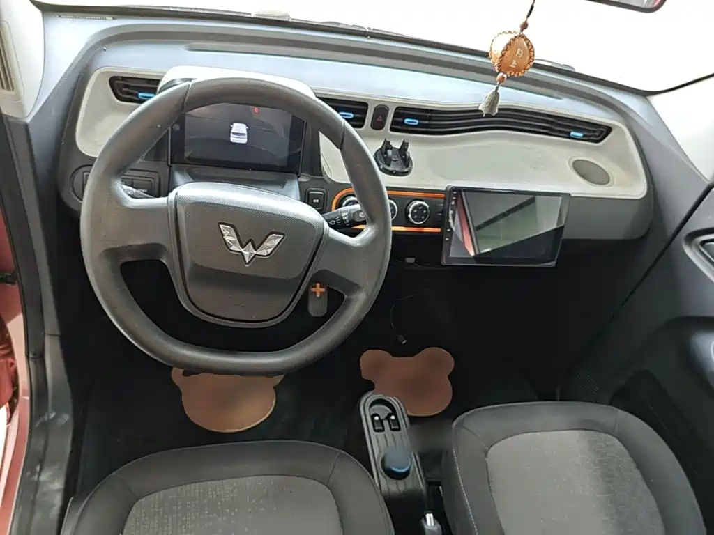 Фото 10 - Wuling Motors Hongguang MINIEV