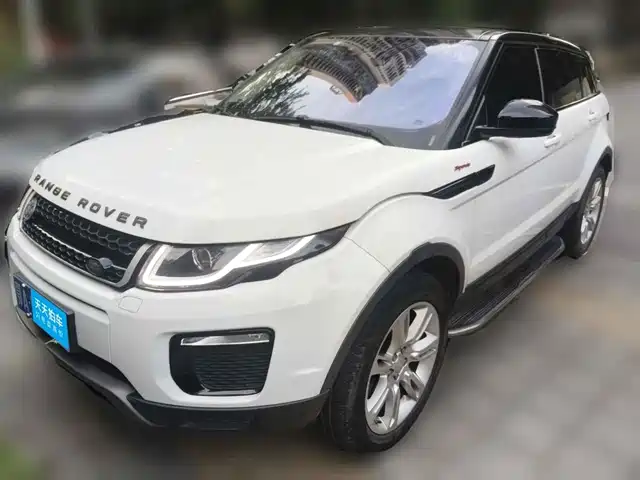 Land Rover Range Rover Evoque 2017 2.0T SE PLUS Smart Enjoy Edition — фото 1