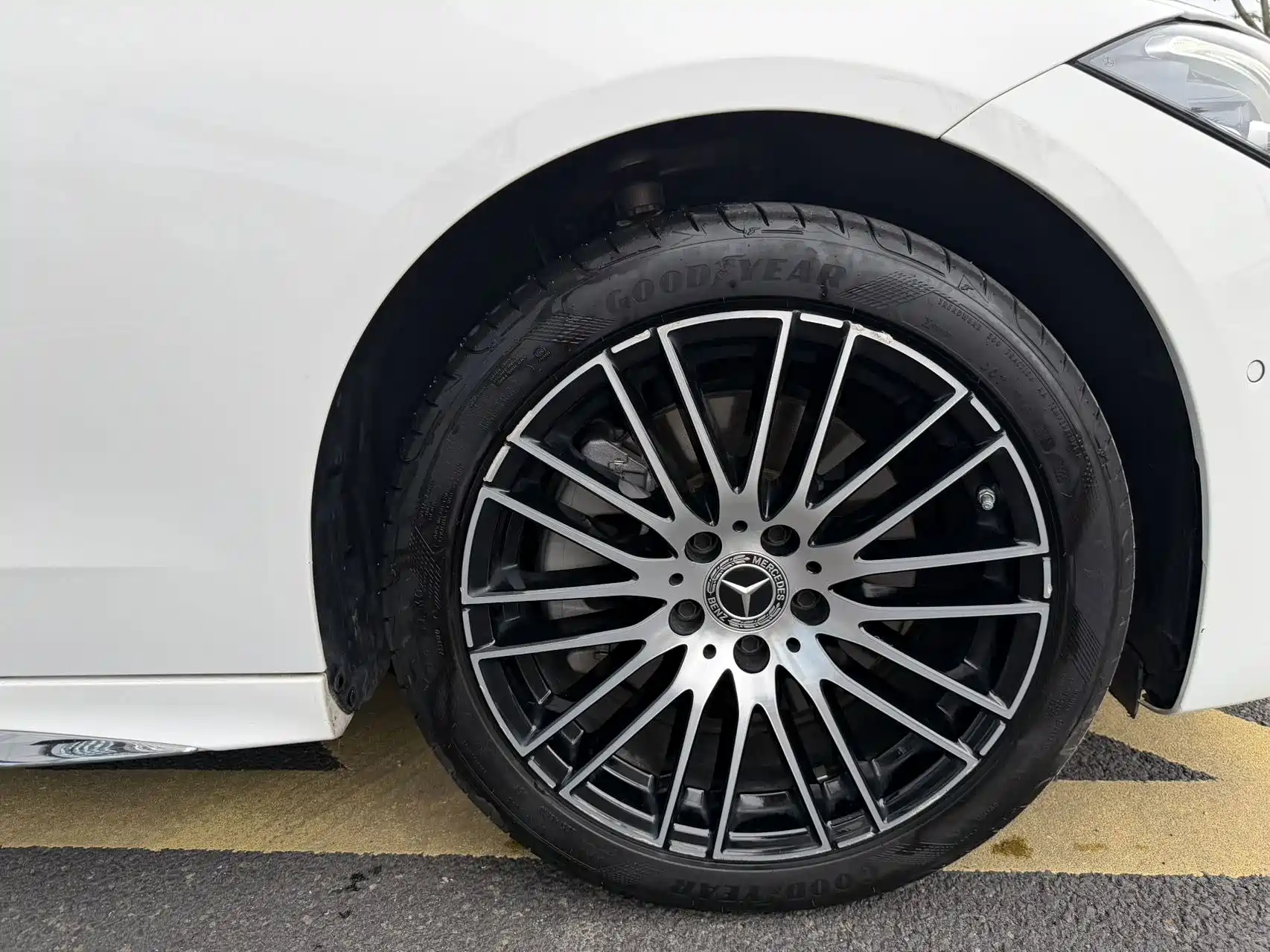 Фото 8 - Mercedes-Benz C-Class