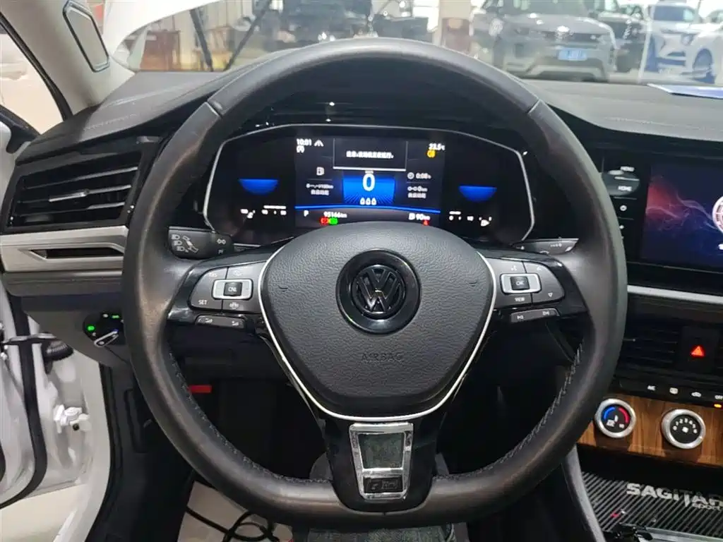 Volkswagen Sagitar 2021 280TSI DSG 30th Anniversary Edition фото 11