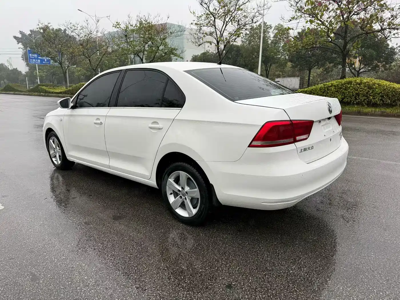 Volkswagen Santana 2015 1.6L Automatic Comfort Edition фото 6