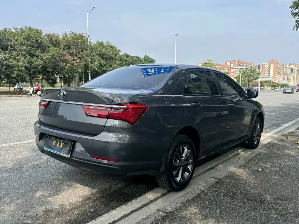 BYD Qin 2020 2019 1.5L Automatic Luxury Edition