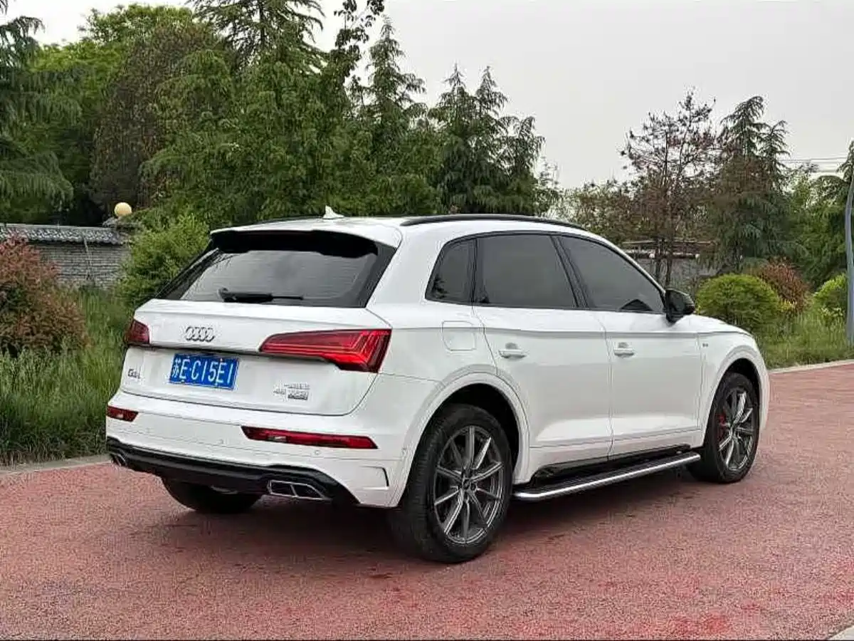 Photo 6 - Audi Q5L
