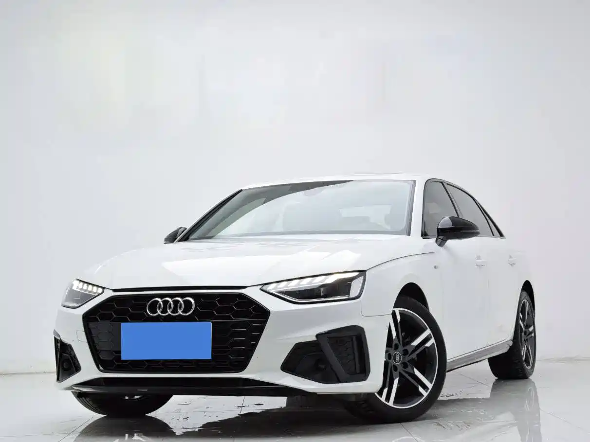 Фото 1 - Audi A4L