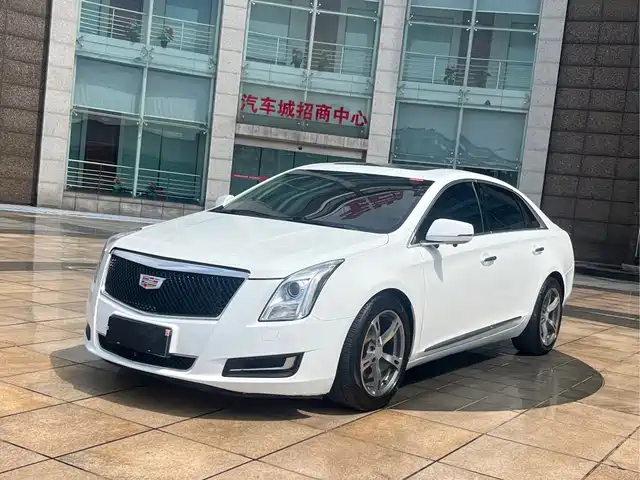 CADILLAC XTS