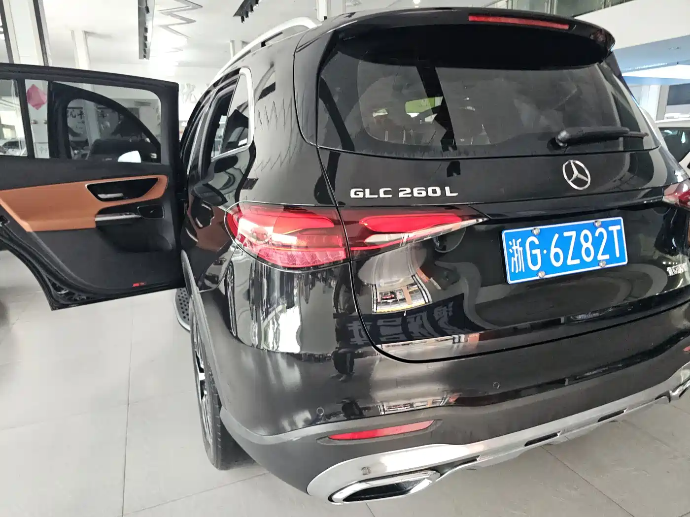 صورة 10 - Mercedes-Benz GLC