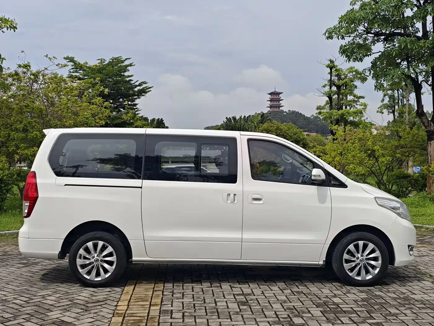 Dongfeng Fengxing Fengxing CM7 2018 2018 2.0T Automatic Exclusive